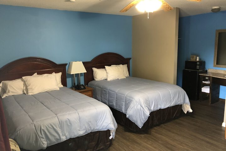 Room 5 of 10