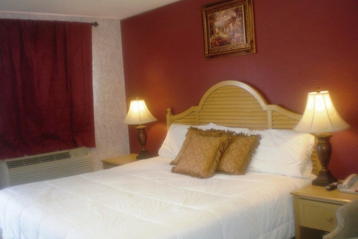 Room 21 of 25