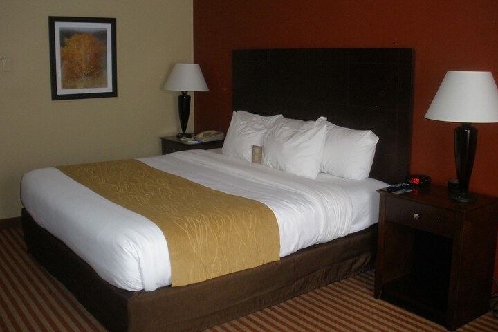 Comfort Inn & Suites Dayville - Killingly Industrial Park