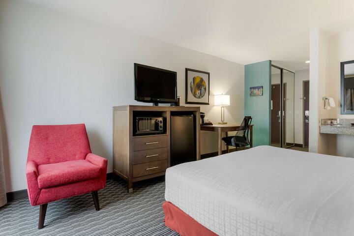 Room 35 of 43