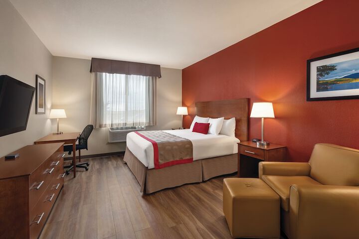 Room 9 of 25