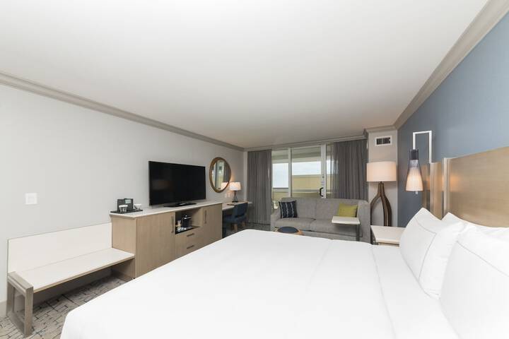 Room 16 of 110