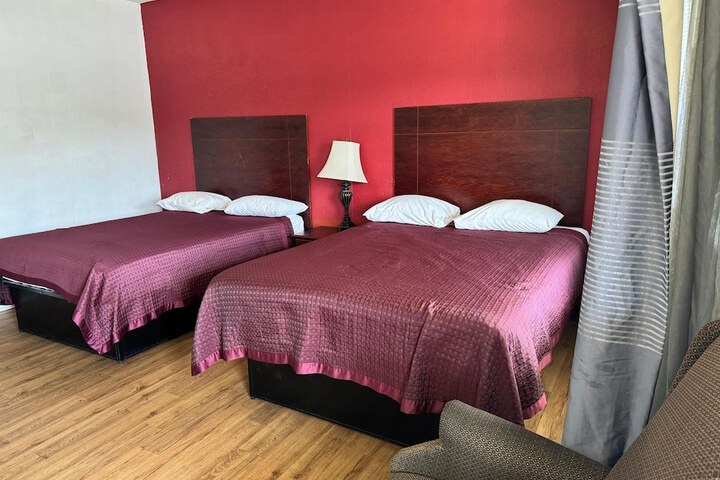 Room 35 of 40