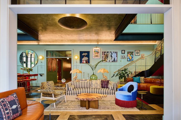 Lounge 176 of 216