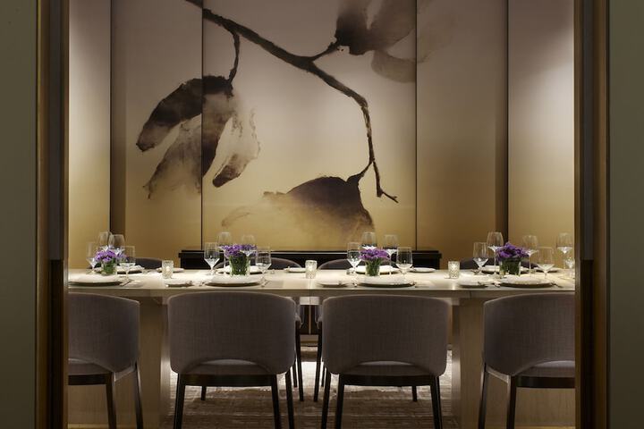Dining 74 of 101