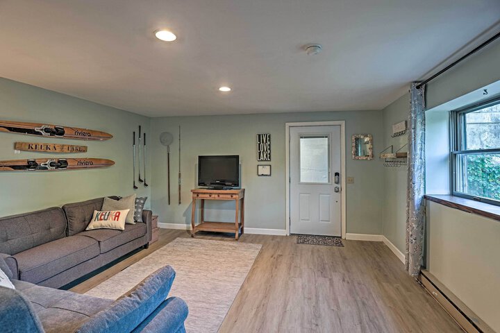 Newly Renovated Penn Yan Apartment 1 Mi to Lake!