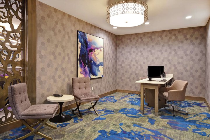 Business Center 45 of 45