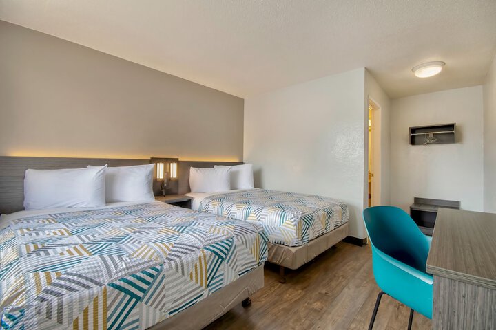 Room 40 of 53