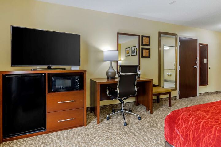Comfort Inn & Suites Hillsville I-77
