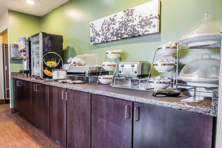 Breakfast/Coffee Service 33 of 39