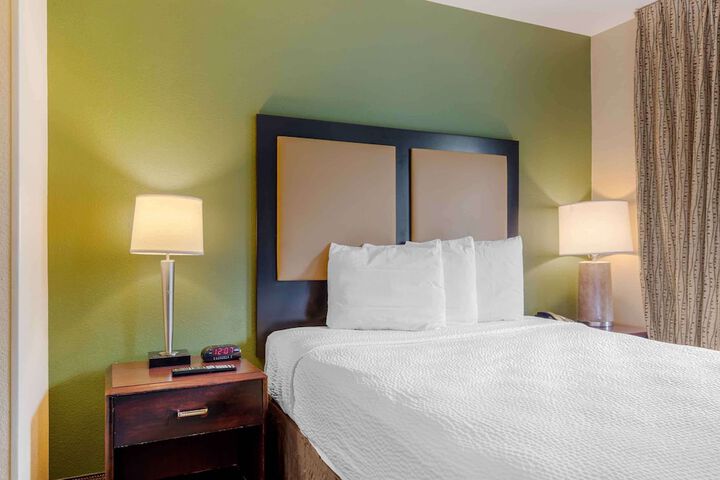 Room 21 of 40