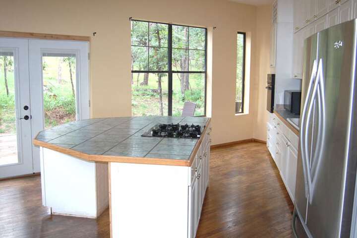 Upper Canyon Inn & Cabins