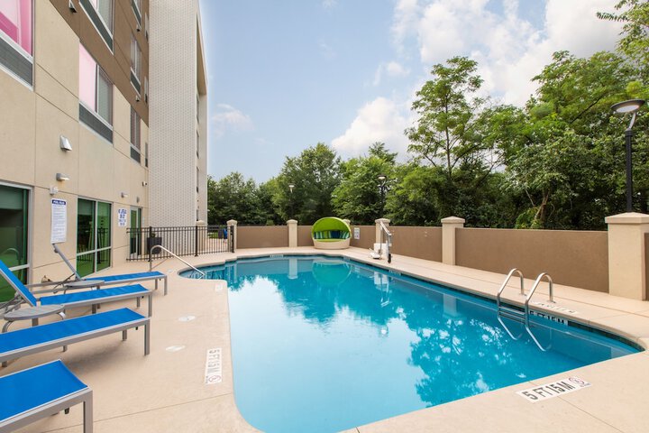 Pool 16 of 61