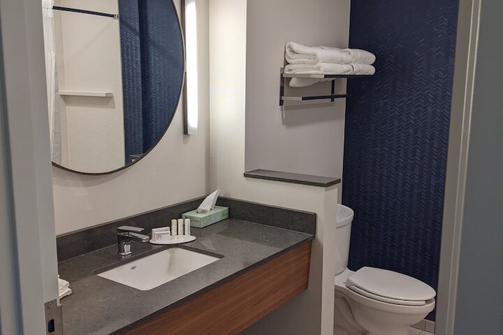 Room 12 of 33