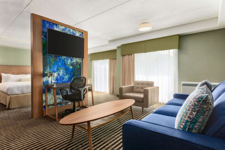 Room 9 of 39