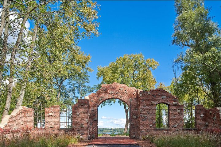 Hutton Brickyards Riverfront Hotel + Venue