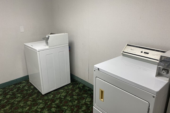 Room 14 of 16