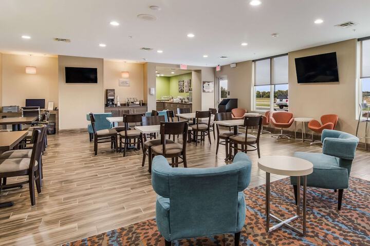 MainStay Suites at Discovery Park of America