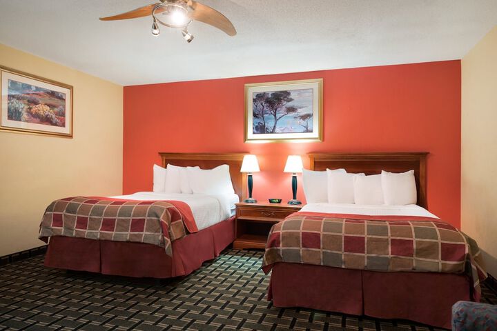 Room 17 of 26