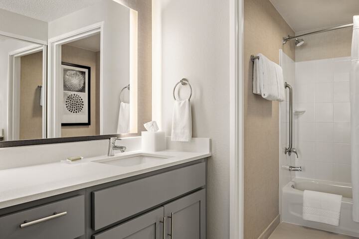 Residence Inn by Marriott Chicago Naperville / Warrenville