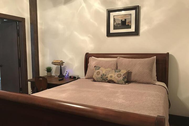 McGrady Inn - Bed & Breakfast