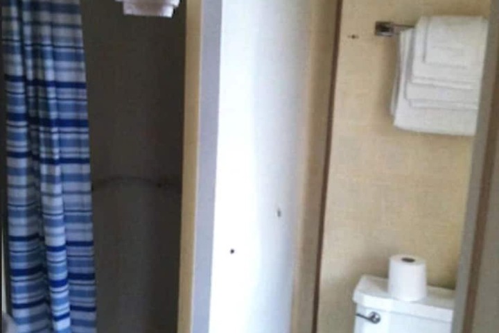 Airport Lodge
