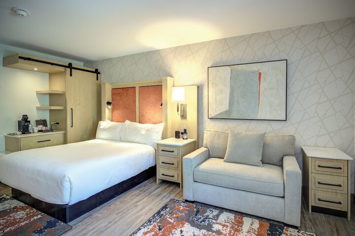 Room 25 of 120