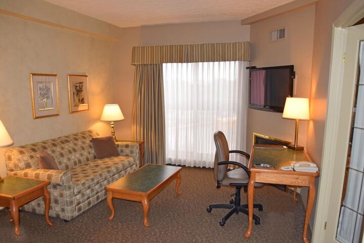 Room 17 of 37