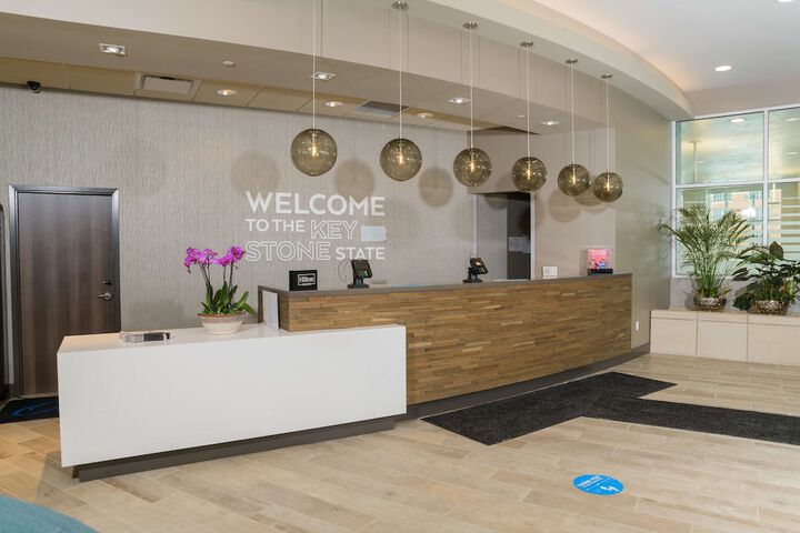 Hampton Inn & Suites Erie Bayfront