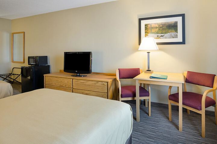 Room 16 of 37