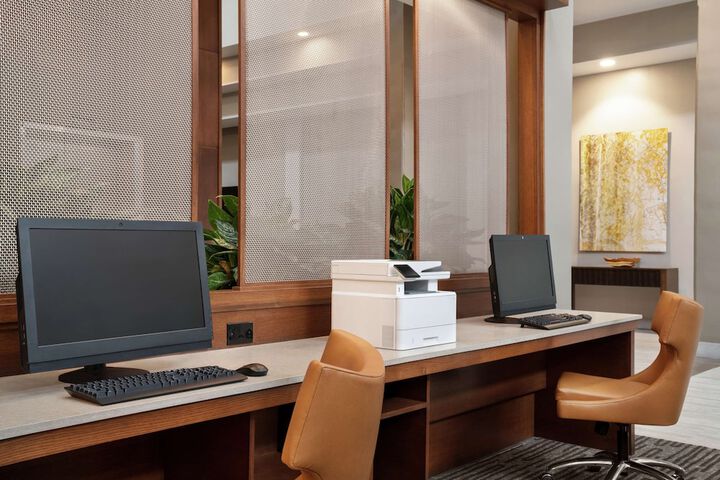 Business Center 39 of 39