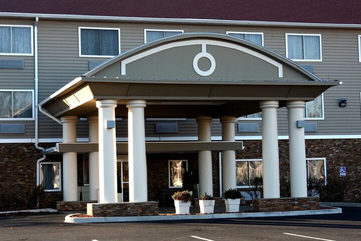 Hotel 2 of 32