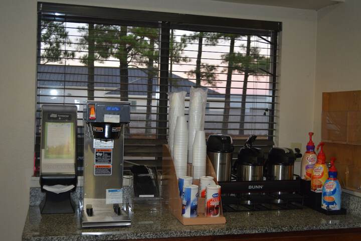 Breakfast/Coffee Service 31 of 31