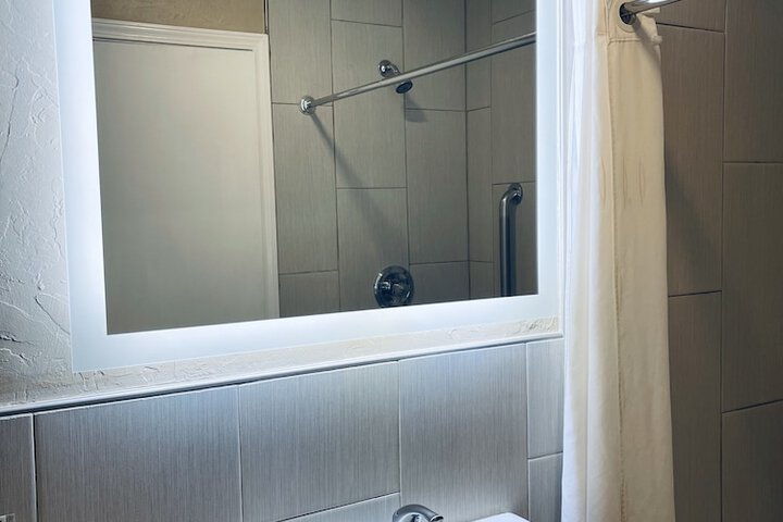 Room 35 of 37