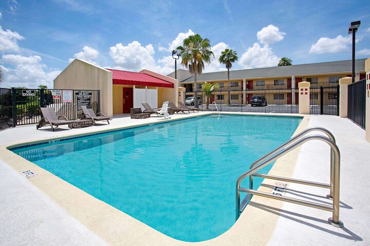 Pool 5 of 27