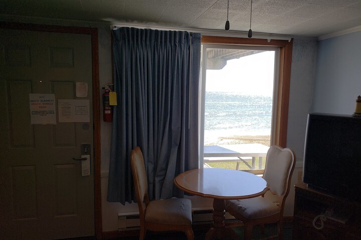 Algoma Beach Motel