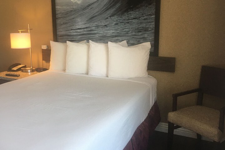 Room 52 of 91