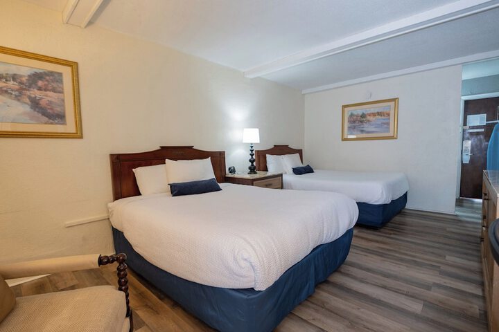 Fireside Inn & Suites Bangor