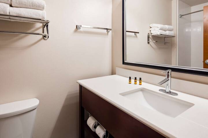 Room 20 of 28