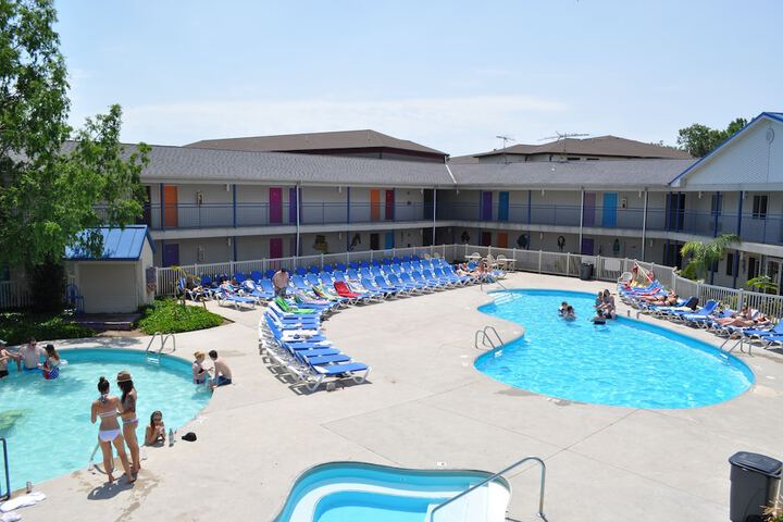 Pool 13 of 28