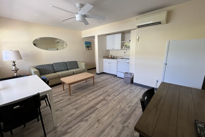 Beachside Resort Motel