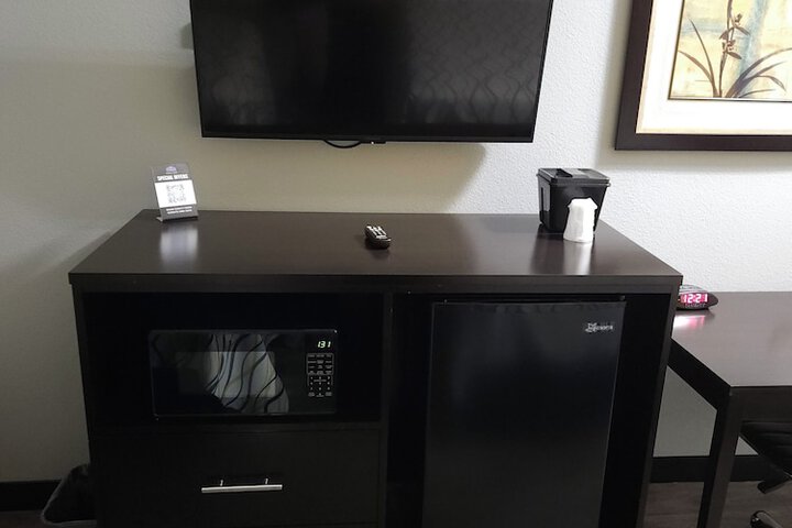Room 11 of 21