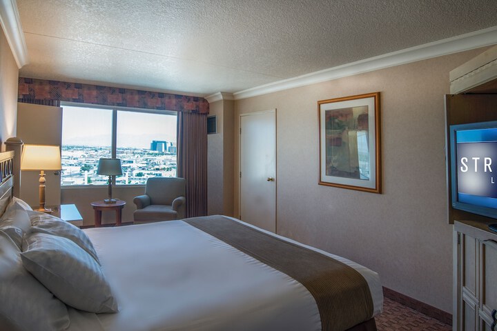 Room 53 of 143