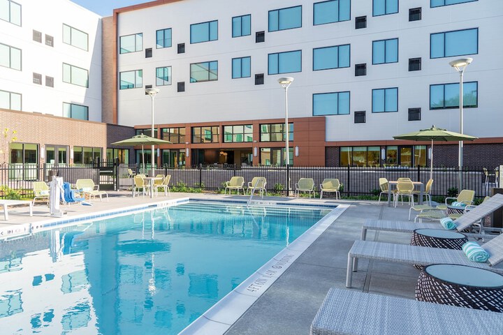 Pool 4 of 54