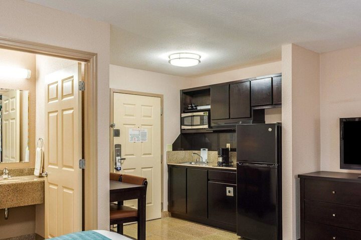 Room 18 of 30