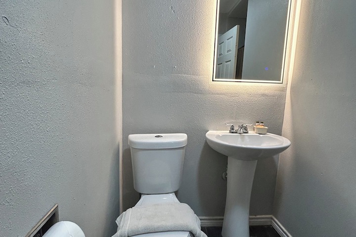 Room 15 of 22