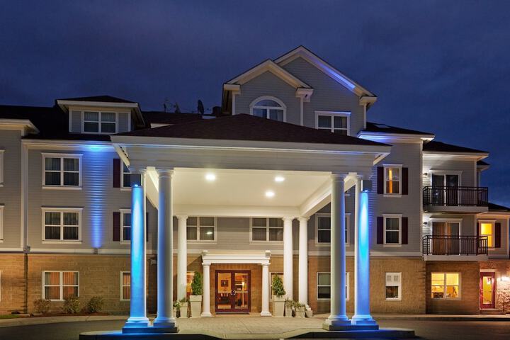 Hotel 6 of 59