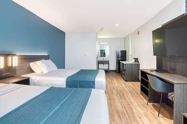 Studio 6 Suites – Stockton CA – Waterfront