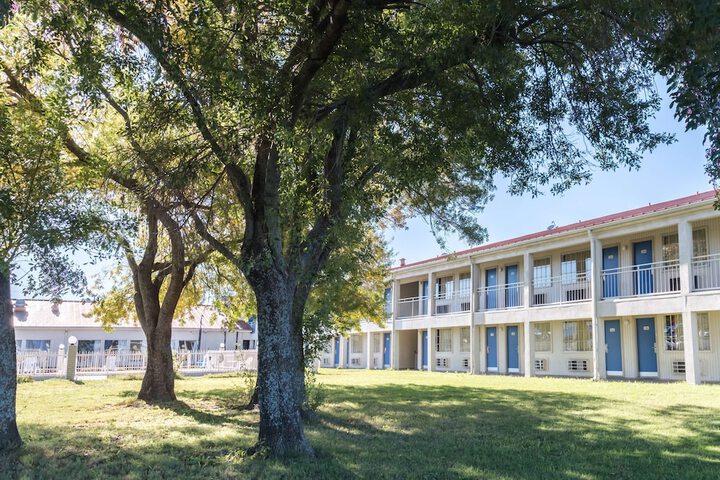 Property Grounds 27 of 27