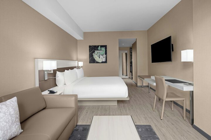 Room 17 of 63